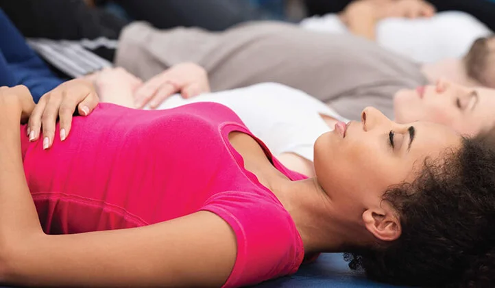 Menemukan Rasa Rileks Melalui Gerakan Napas yang Sadar